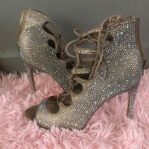 STEVE MADDEN SPARKLE HEELS!!